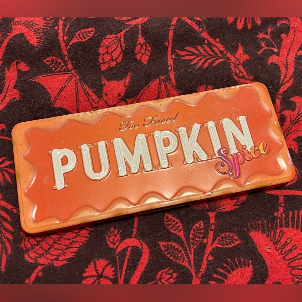 Too Faced Pumpkin Spice Eyeshadow Palette